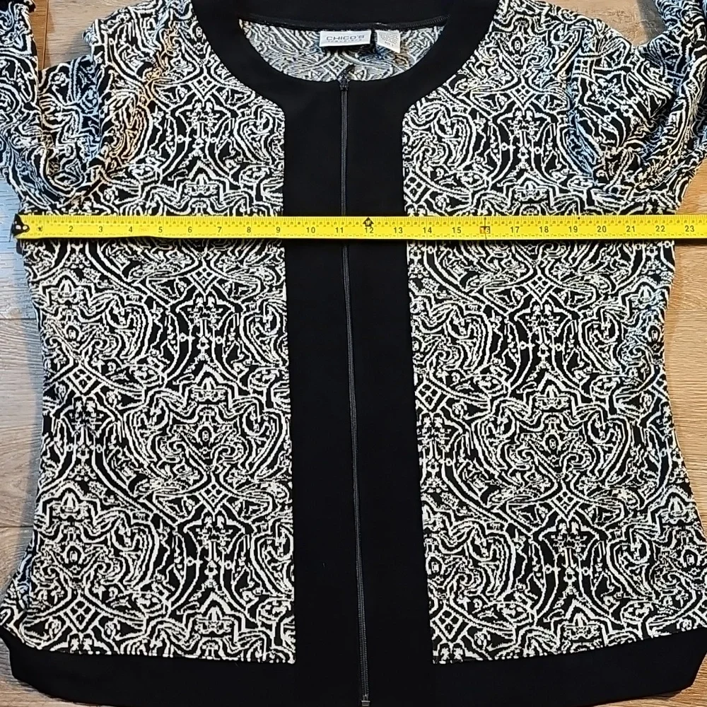 Chico's Travelers Black & White Baroque Pattern Travel Knit Zip Up Jacket